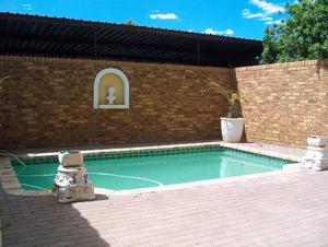 The pool was so weolcome at Brandvlei Hotel